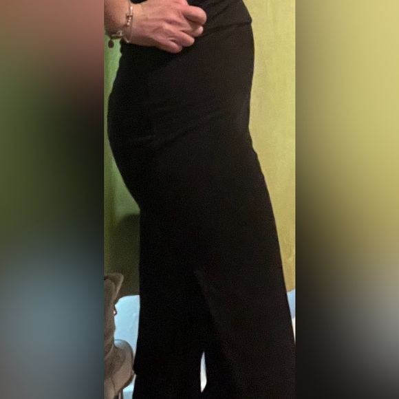 Black skirt guess - Picture 3 of 9